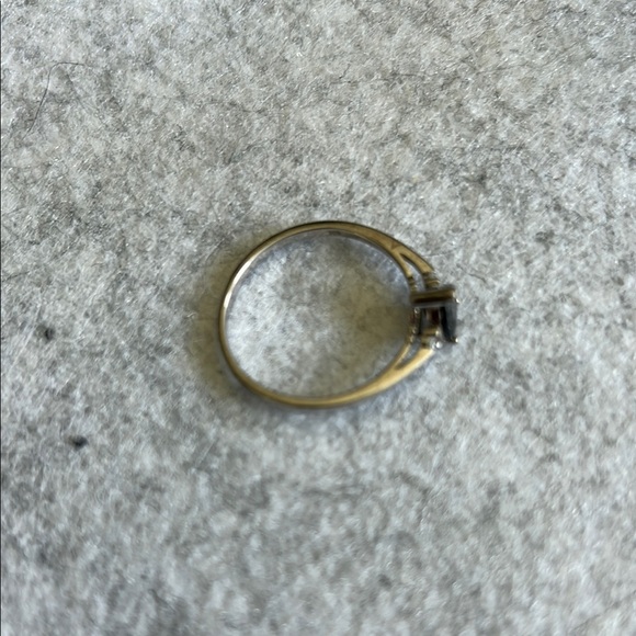 925 Sterling Silver Lab Created Onyx Heart Cubic Zerconia Ring - Picture 11 of 16